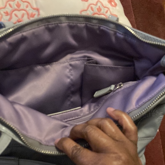 Gray coach - Picture 6 of 6